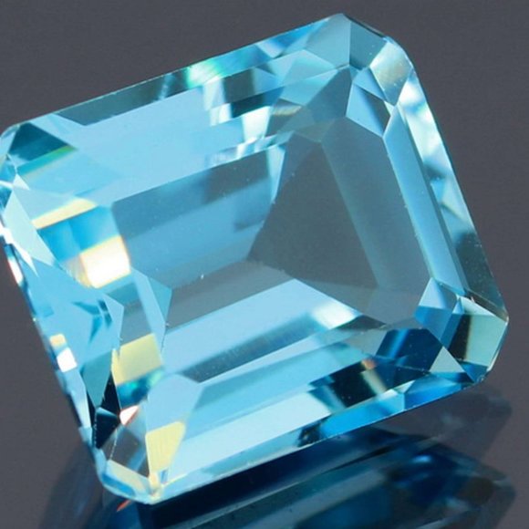 EXQUISITE LARGE SWISS BLUE TOPAZ!!! - Picture 2 of 3
